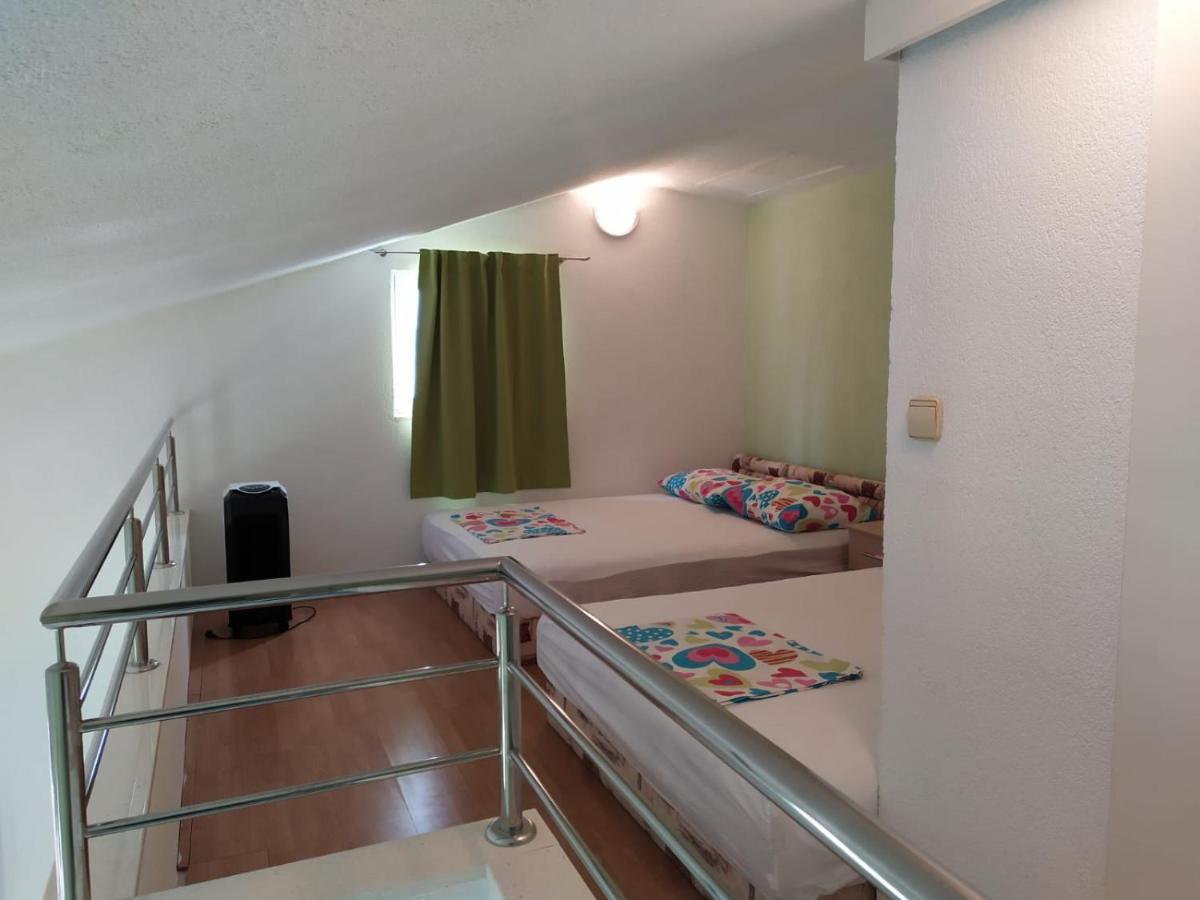 Apartmani Mira Драшнице Екстериор снимка